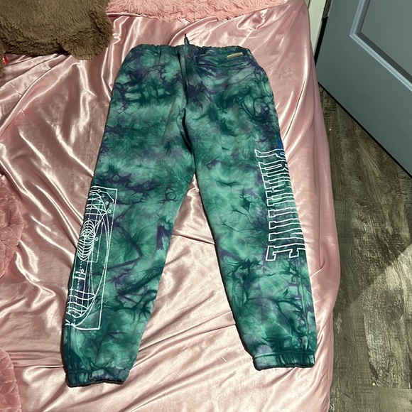 Thick sweatpants - Picture 2 of 3